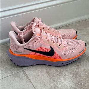 Nike Women's Athletic Shoes in Pink and Orange